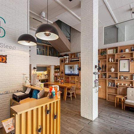 Simply Sleep Hostel Бангкок Экстерьер фото