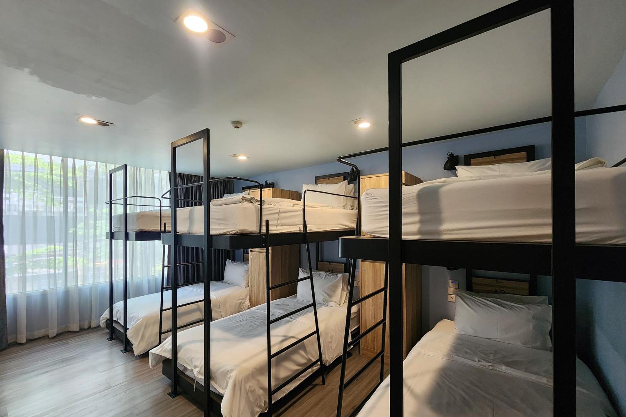 Simply Sleep Hostel Бангкок Экстерьер фото
